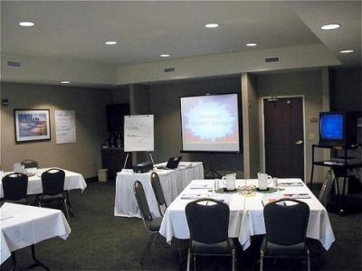 Express - Kansas By Ihg Independence