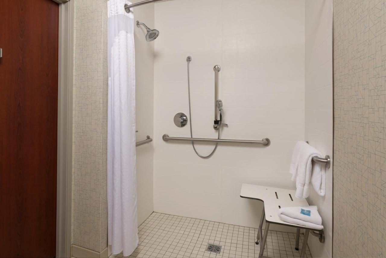 Express - Kansas By Ihg Hotel Independence