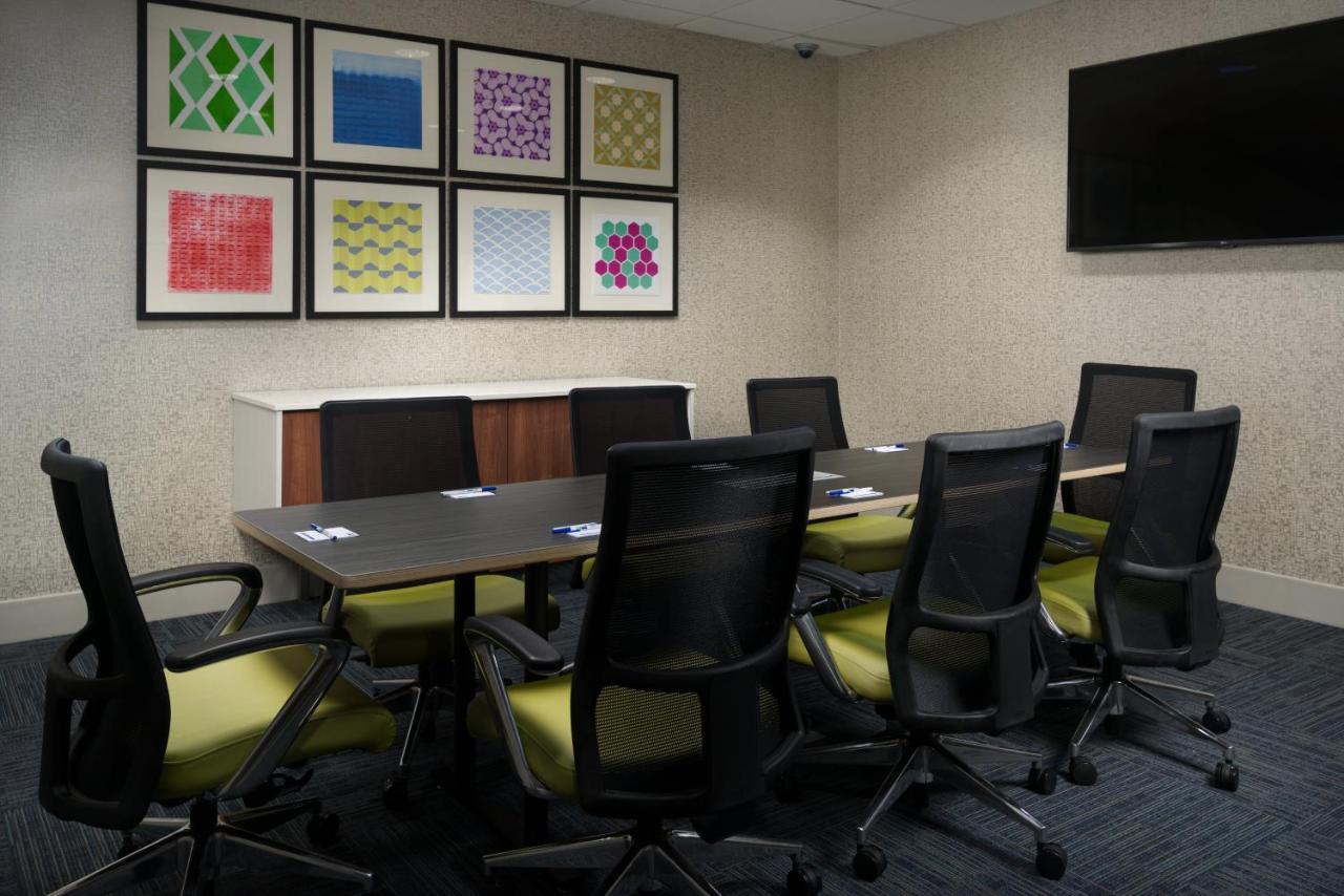 Express - Kansas By Ihg Hotel Independence